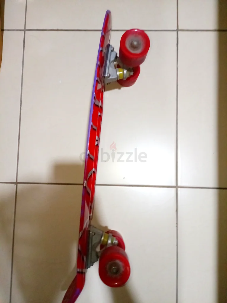 لوحة تزلج أنيقة لرجل العنكبوت للأطفال63169467696129111