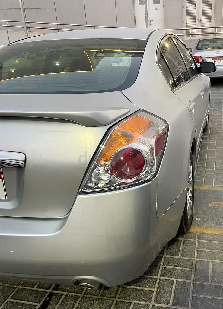 Nissan Altima 2012 model car in good condition is for sale at best price. (Direct from owner)63148649772545114