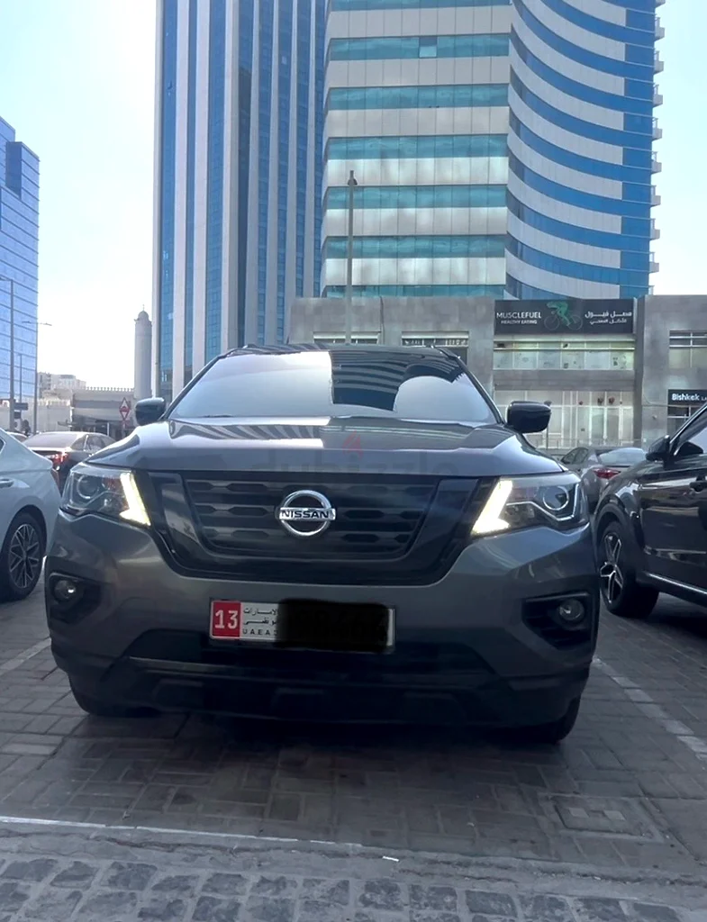 Nissan Pathfinder Midnight Edition SV - 4WD Full Option Model 201963148166236417111