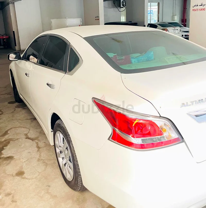 Low mileage, well maintained, GCC spec Nissan Altima for sale63148168374914112
