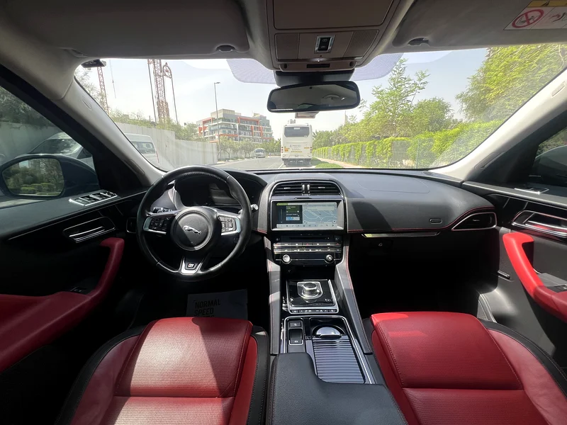 Jaguar F-Pace R-Sport 2018 | GCC Specs | Full Agency History | Original Paint | very clean car63176168787969113