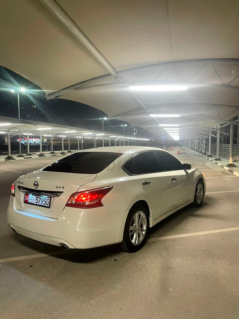 نissan ألتيما موديل 2013 للبيع مع تسجيل ساري63147685606787113