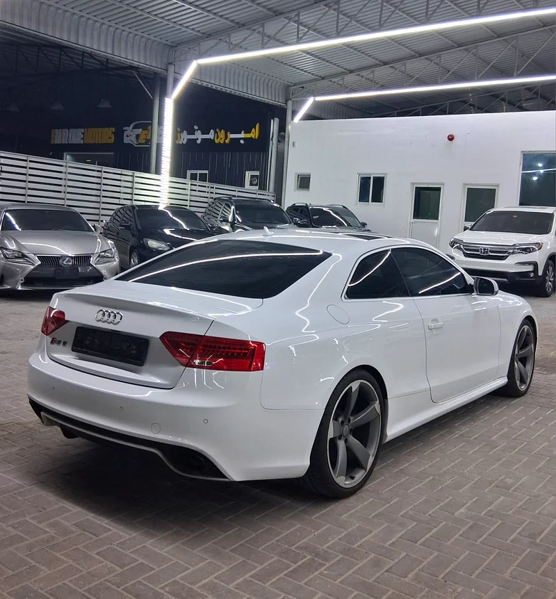 أودي RS5 دول الخليج 2015، بجميع الخيارات، بحالة ممتازة، ملكية فردية، وصيانة جيدة63168971386626111
