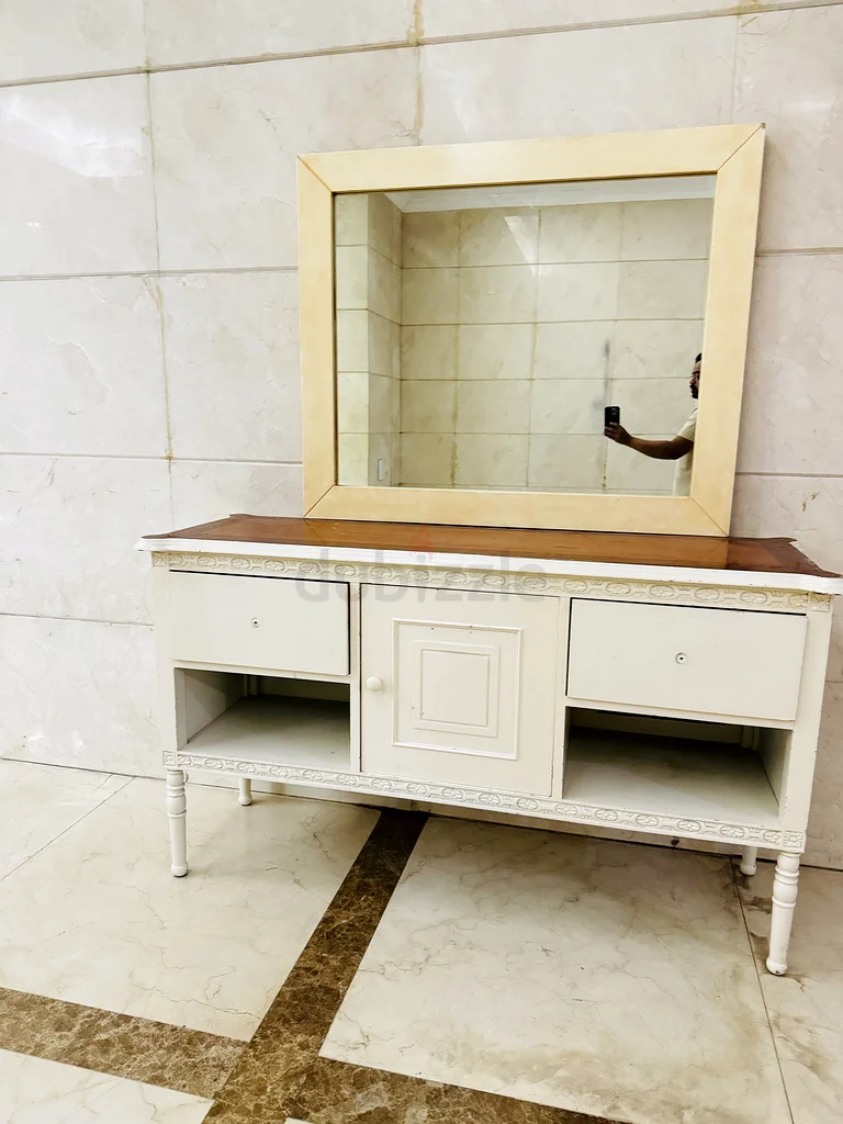 طاولة تزيين63219826298243112