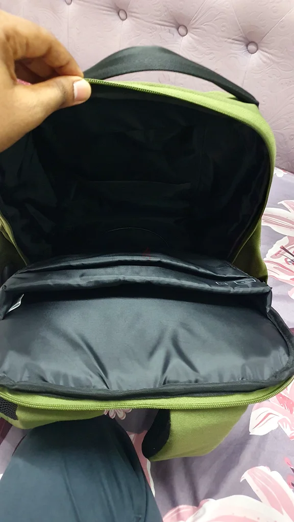 حقيبة ظهر خضراء أنيقة للاستخدام اليومي63240130334595111