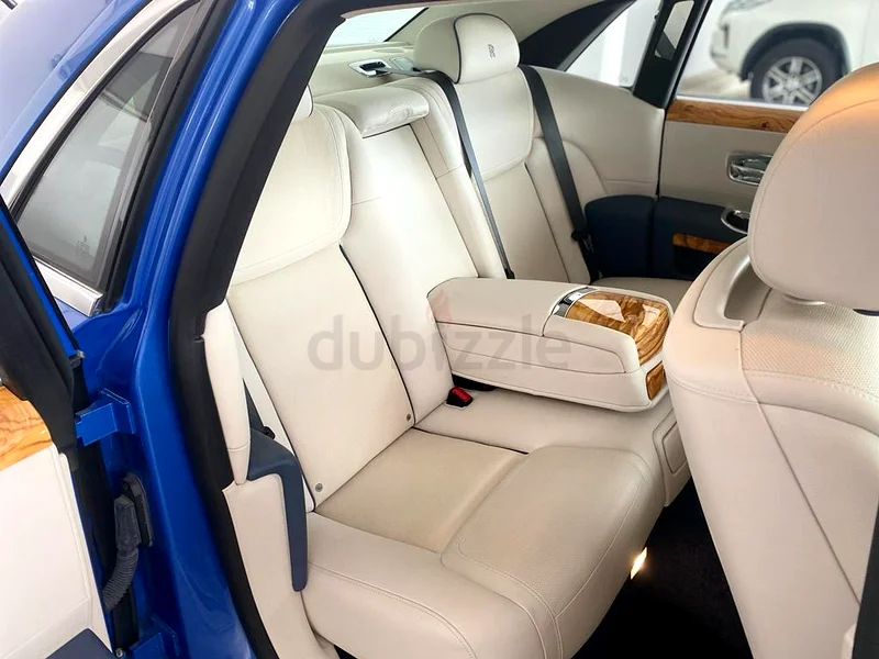 رولز رويس غوست – مملوكة سابقًا لأسطورة كرة القدم دييغو مارادونا63173485699585111