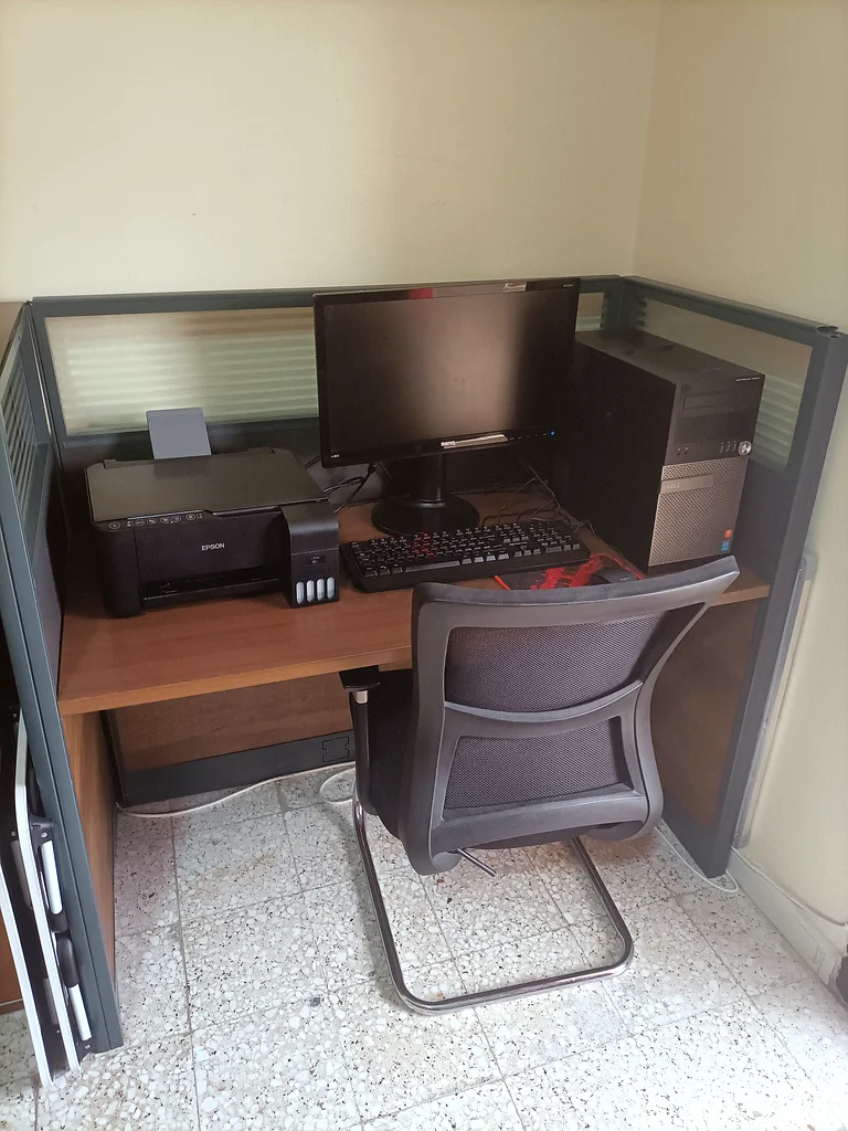 Desktop computer63255537979265110