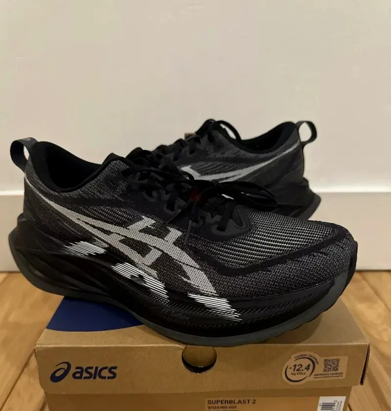 Asics Superblast 2 Negro (43 1/3 eu) original