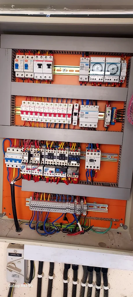 Swimming pool pump room repair  maintenance  swimming light63220333307138113