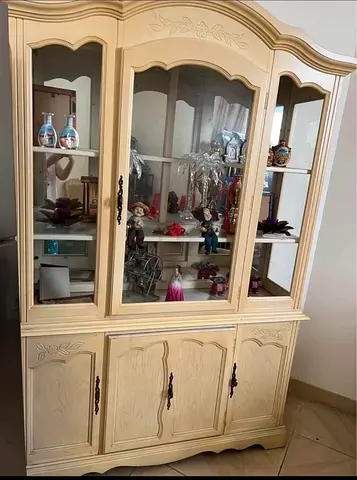 Elegant Vintage Cabinet with Glass Display