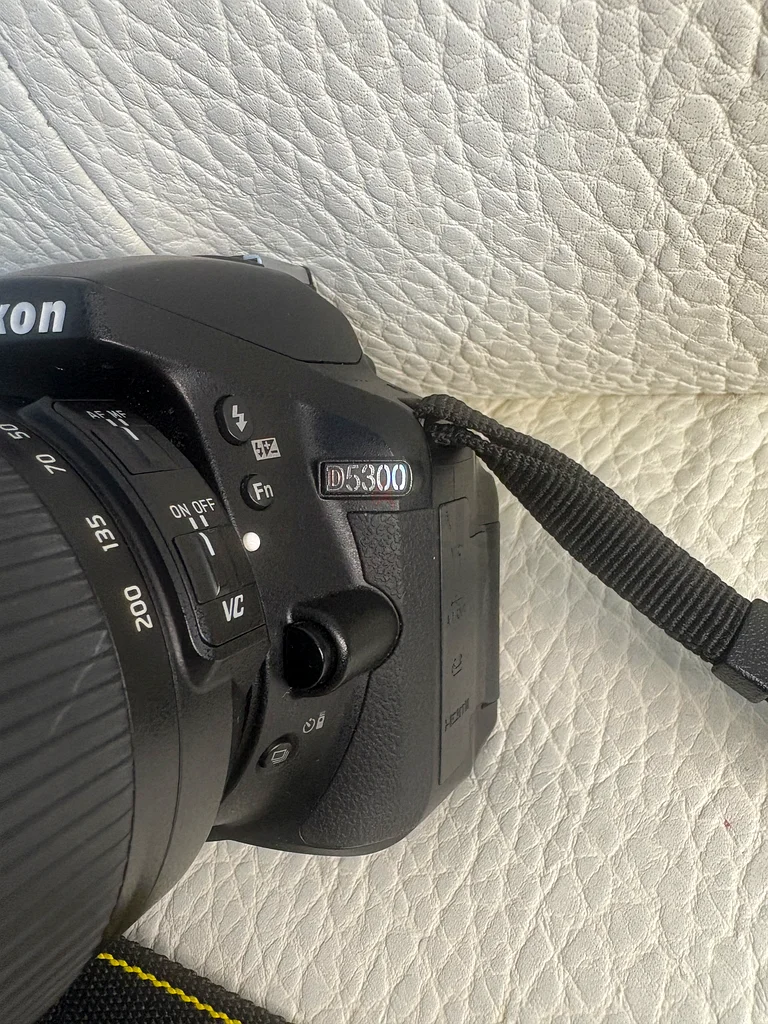 Nikon D5300 DSLR Camera - Capture Lifes Best Moments!63172679587842114