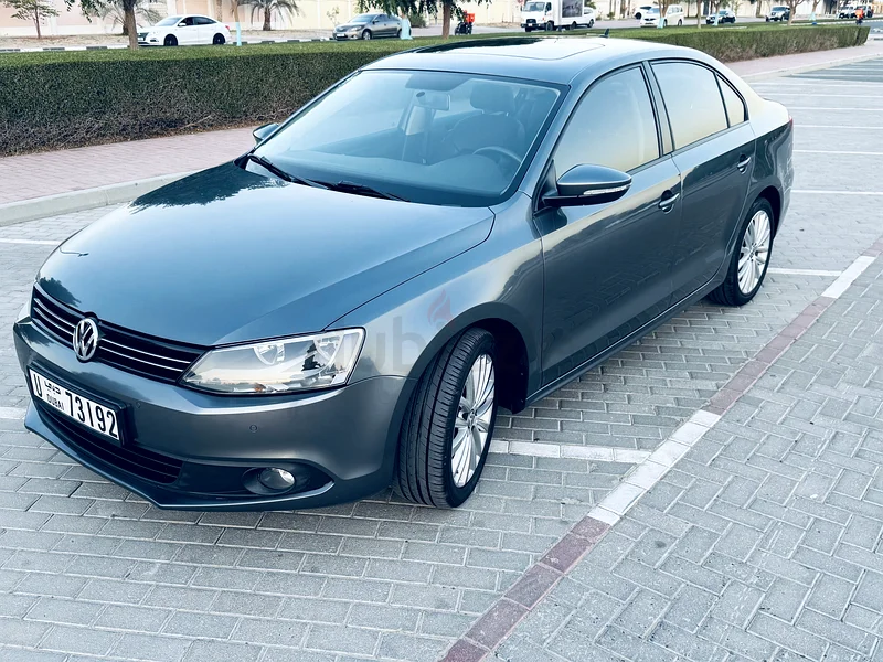 VolksWagen Jetta SEL 2.0 | Full option 2015 | GCC | Good Condition | Accident Free |63152290220545111