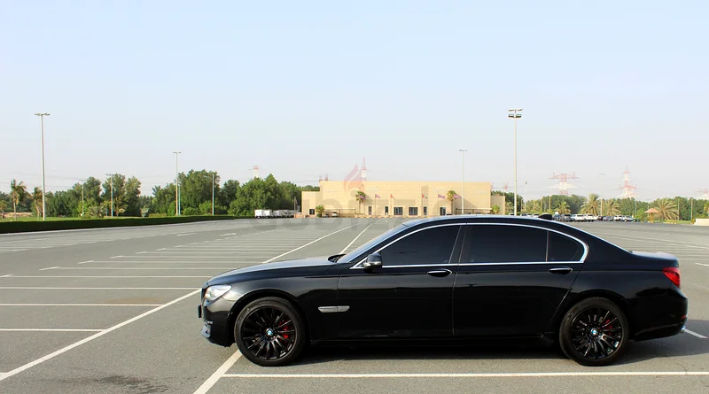 BMW 730LI IN AGENCY CONDITION SINGLE OWNER63160610605058111