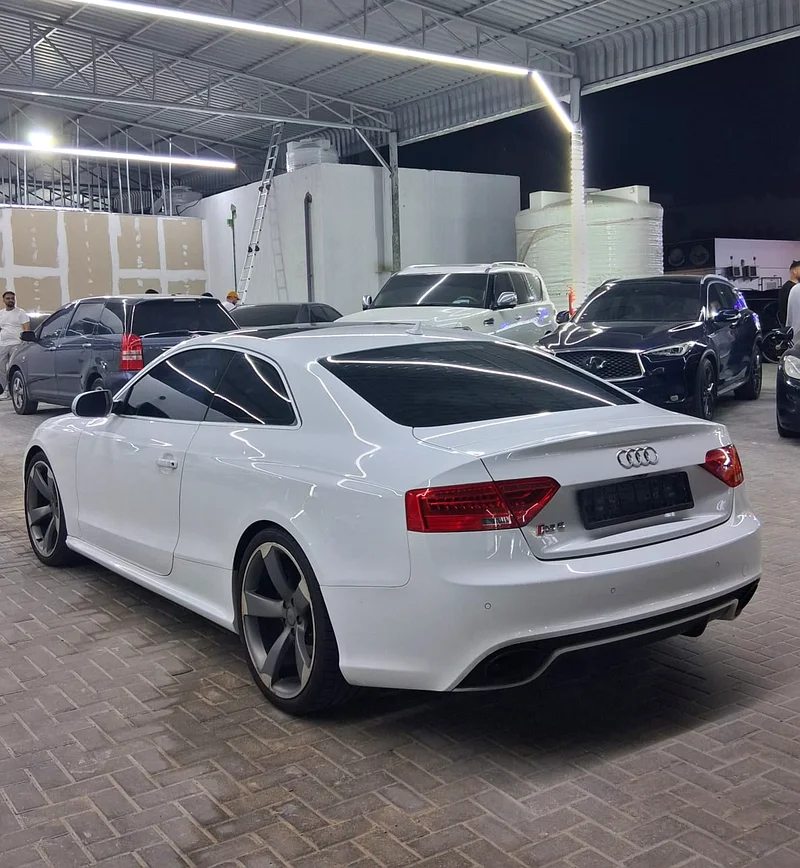 أودي RS5 دول الخليج 2015، بجميع الخيارات، بحالة ممتازة، ملكية فردية، وصيانة جيدة63168971386626113