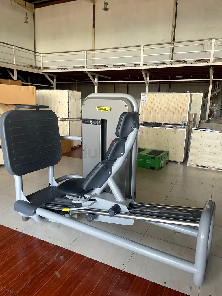 Leg Press Technogym Element