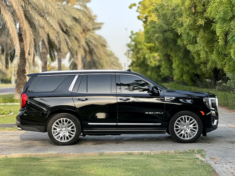 جى إم سى يوكن DENALI 6.2L موديل 2024 خليجى بانوراما فل اوبشن صبغ وتشييكات الوكاله مفتاحين الوكاله63175261964802112