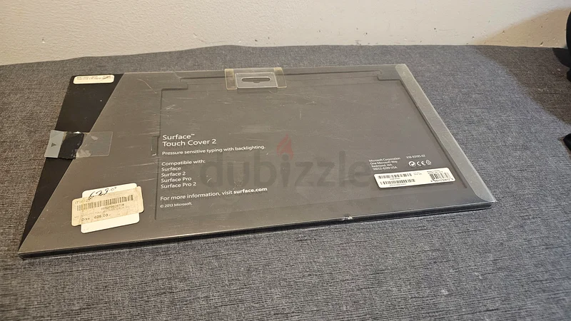 غطاء اللمس Microsoft Surface مع إضاءة خلفية في العلبة الأصلية63254495348482112