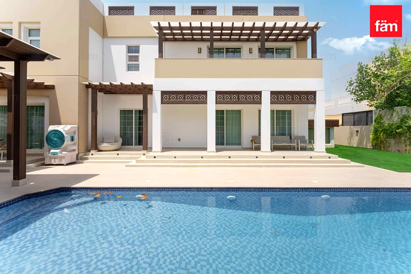 Negotiable | Fully Upgraded | Furnished | Vot63925741794690111