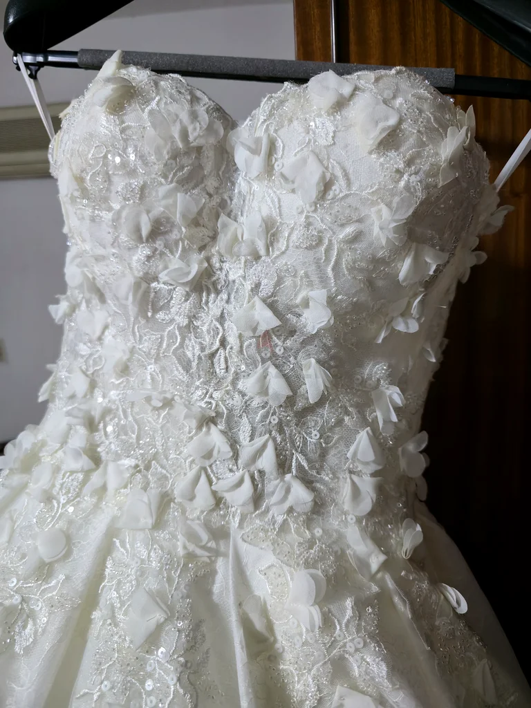 Elegant White Floral Wedding Dress63239618174851111