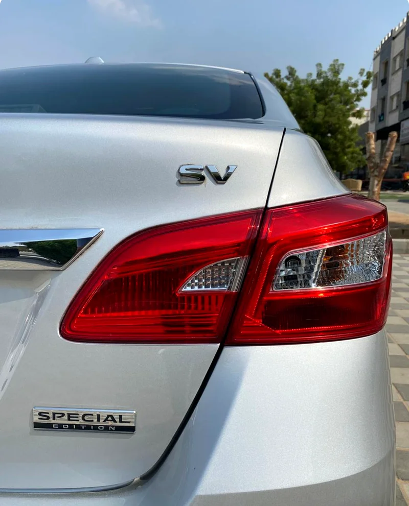 Nissan sentra limited edition63170389857923113