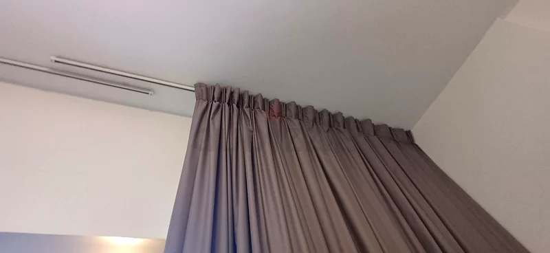 ستائر عصرية أنيقة لمنزل أنيق63178433419522112