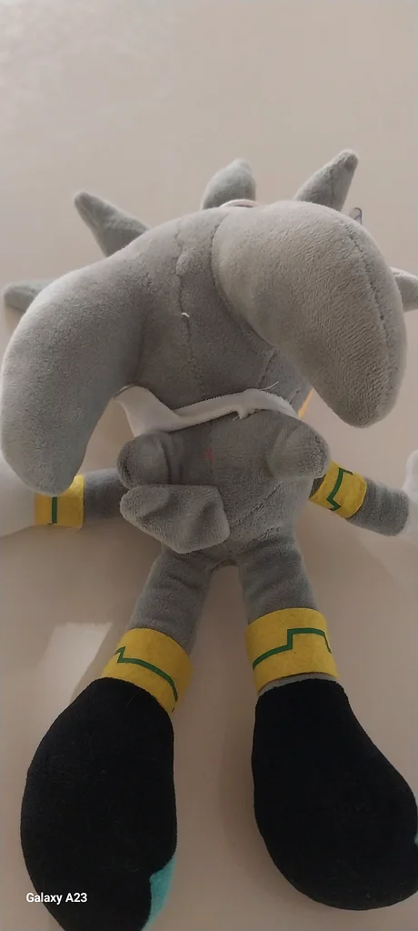 Sonic the Hedgehog Plush Toy - Great Condition!63194102717953111