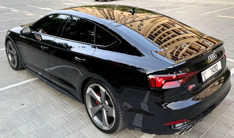 2019 أودي (S5) خط S بـ 4 أبواب، أعلى فئة، إطارات جديدة بحالة جيدة جداً63150024684546113