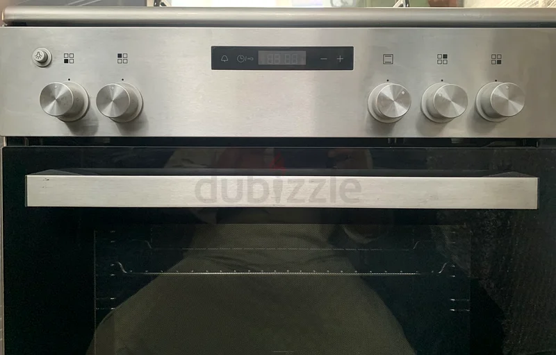 Siemens Cooker  IQ300 Free Standing 60x60 4 Burner Gas Cooker HG2M30E50M Same As New63166183205889111