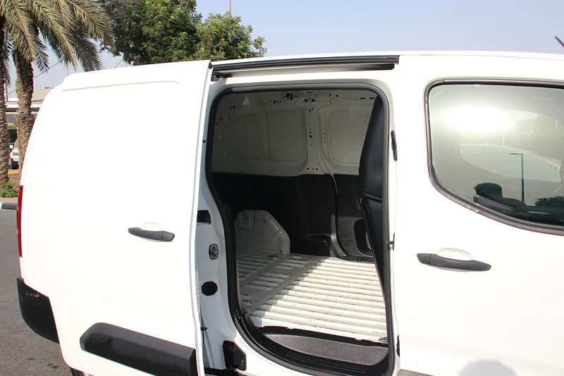 Peugeot Partner 2022 Gcc Delivery Van Good Condition Car63154166360579113