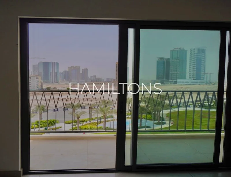 10 mins to Dubai | Ready to Move | Vacant | Resale63204825977731114