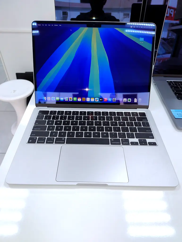 Premium Apple MacBook Air M263254997864195110