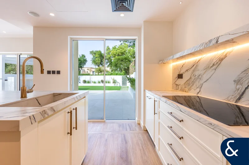 FULLY UPGRADED | 4 BEDS EXTENDED | ONE OF ONE63922623994113114