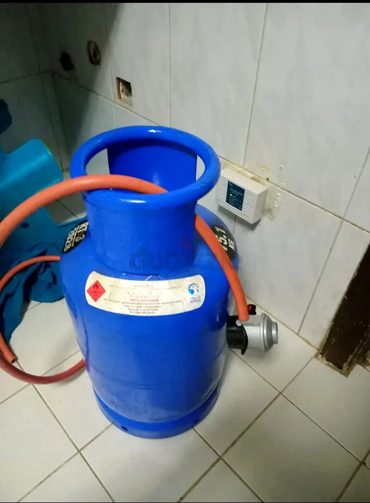 Gas cylinder