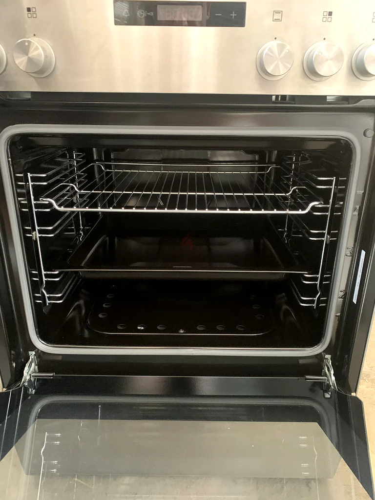 Siemens Cooker  IQ300 Free Standing 60x60 4 Burner Gas Cooker HG2M30E50M Same As New63166183205889112