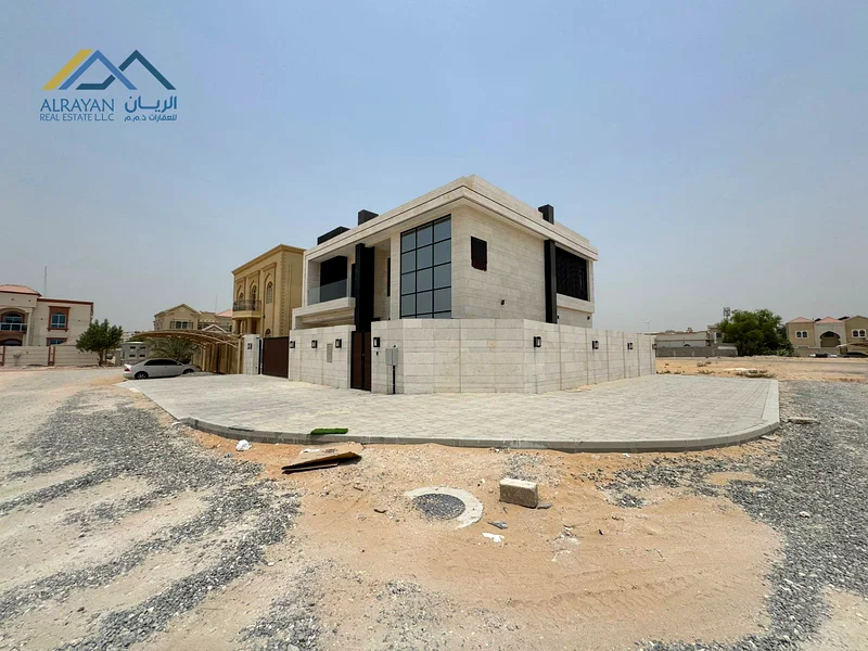 تصميم زاوية فاخر جدًا، يشمل الكهرباء والمياه وتكييف الهواء. تكييف مركزي. يوجد مكان للمصعد.63874152884482112