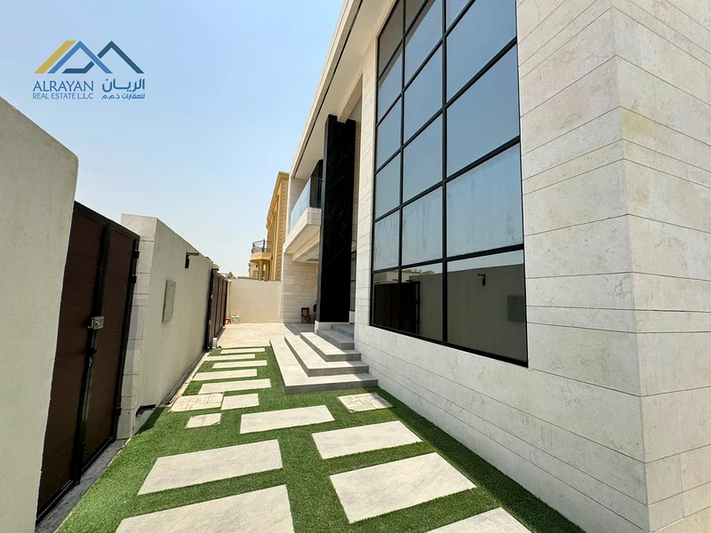 تصميم زاوية فاخر جدًا، يشمل الكهرباء والمياه وتكييف الهواء. تكييف مركزي. يوجد مكان للمصعد.63874152884482113