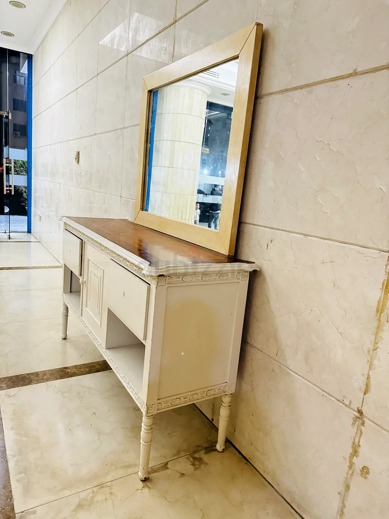 طاولة تزيين63219826298243111