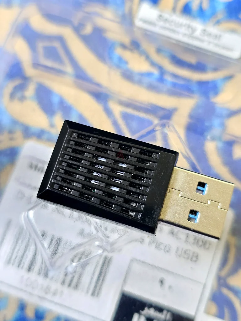 محول واي فاي لاسلكي من D-Link AC1300 عبر منفذ USB63255525372675111