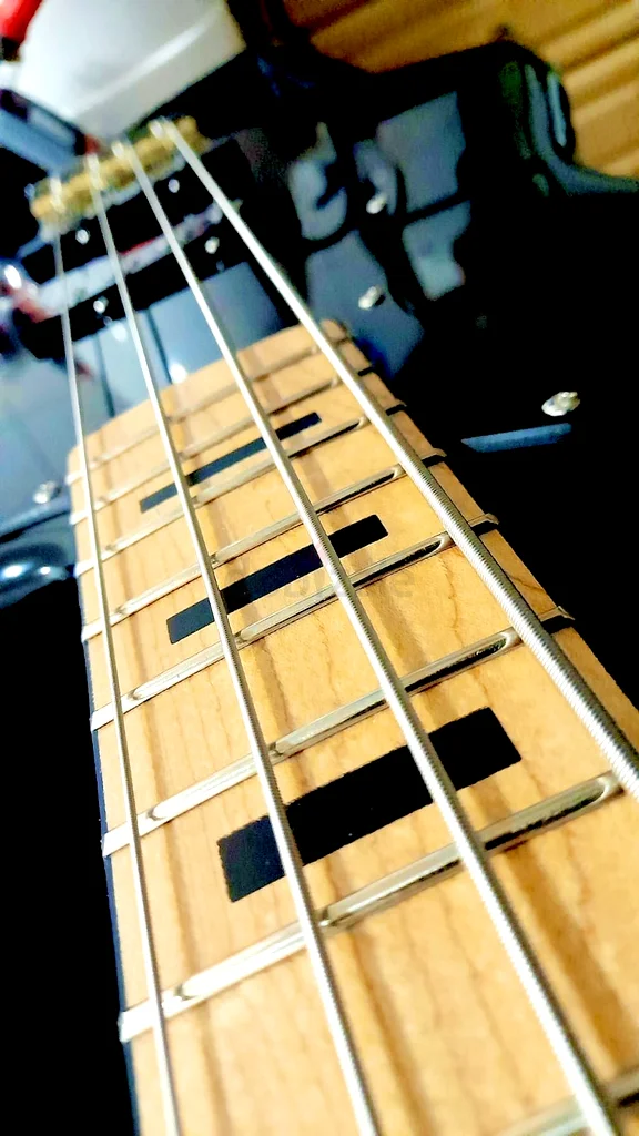 Harly Benton V7 Series Electric Bass Guitar - Unleash Your Sound!63227276185858111