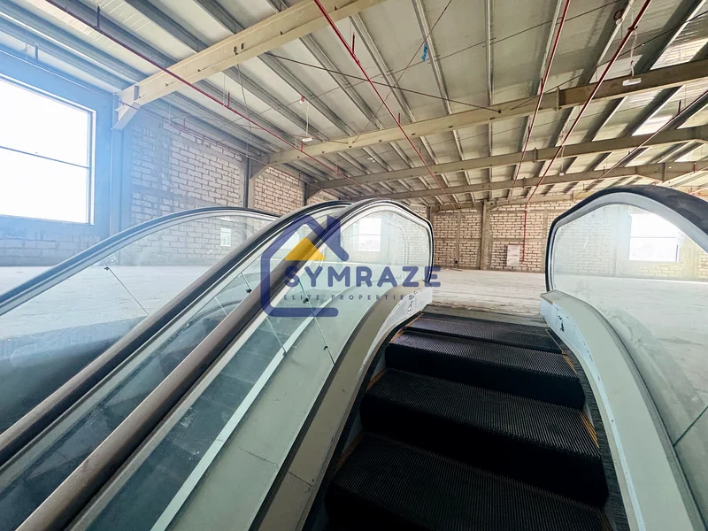 Huge Retail Space with Escalator | Prime Location63616025171713113