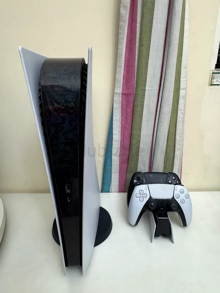 PS5 for Sale (extra controller + charging dock)