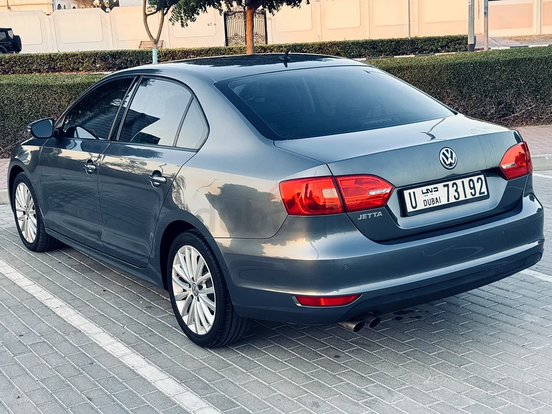 VolksWagen Jetta SEL 2.0 | Full option 2015 | GCC | Good Condition | Accident Free |63152290220545113