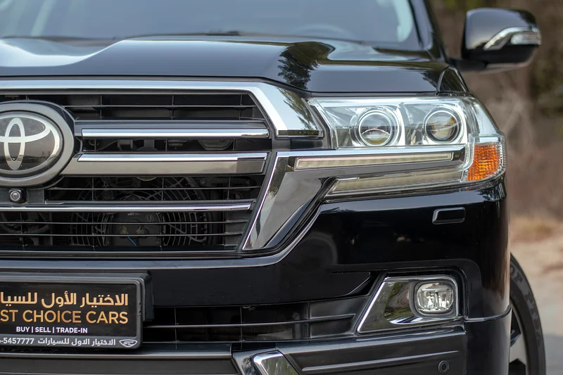 AED 3,705/month | 2019 Toyota Land Cruiser VXR | GCC Specs | REF#T8247763141656857475112