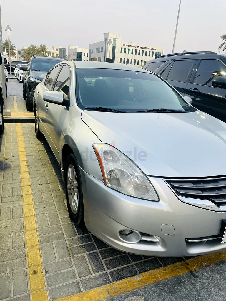 Nissan Altima 2012 model car in good condition is for sale at best price. (Direct from owner)63148649772545111