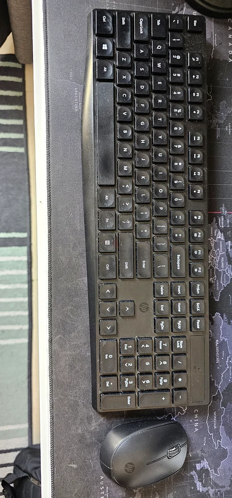 HP Wireless CS10 Keyboard and Mouse Combo - Perfect Condition!63255001303297112
