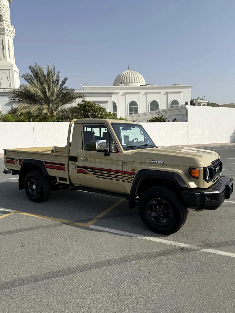 TOYOTA LC79 SC AT 4.0L FULL63165692209794112