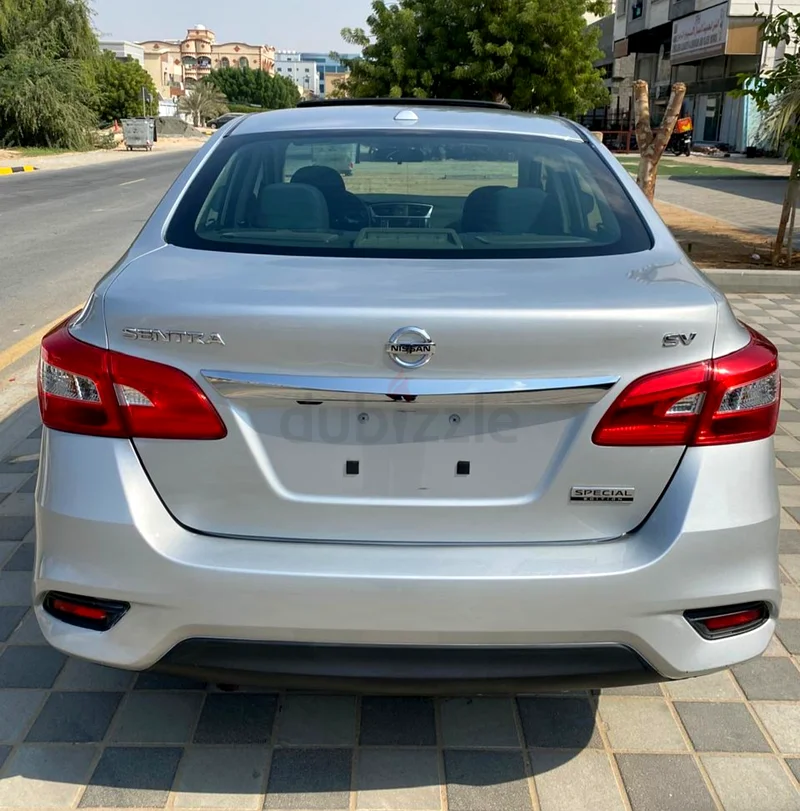 Nissan sentra limited edition63170389857923112