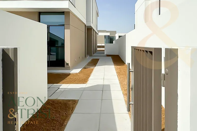 Brand New | 4 Bed + Maid | Bring Offer63762701990531111
