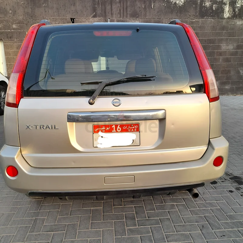 نissan x-trail موديل 2012 سيارة دفع رباعي بمحرك 137160 كم، تسجيل المركبة حتى يونيو 202663166627916161111