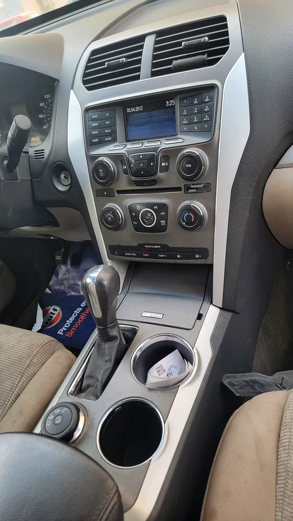 Ford Explorer 201463148645601922114